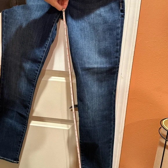 True Religion Blue Skinny Jeans with Tapered Fit NWOT - Picture 7 of 7